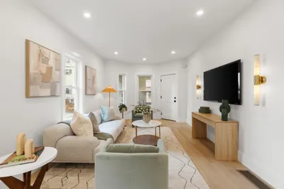 7 Bennett St #1