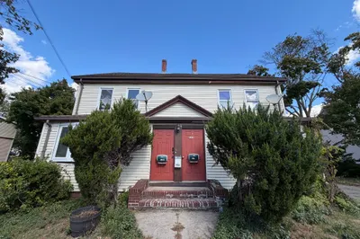 218 Riverside Ave #216 1