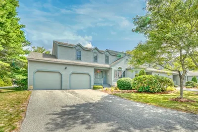 57 Bayberry Common #57 1
