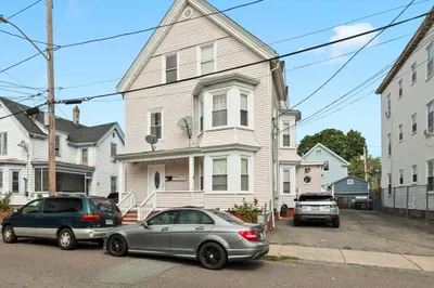 9 Rhodes Ave