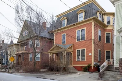 266 Knight St 1