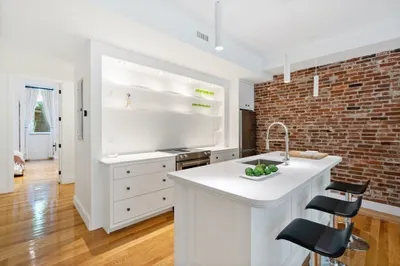 15 Regent Circle #1 1