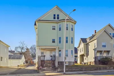 403-405 Ferry St 1