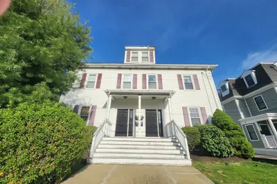 206 Adams St #3