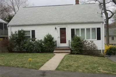 109 Robbins Rd