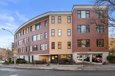 20 Englewood Ave #306