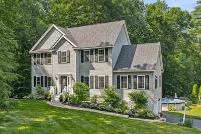 113 Thurlow St 1