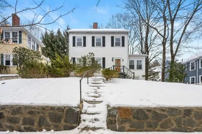 492 Lowell Ave
