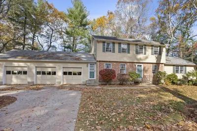 14 Arbutus Ave