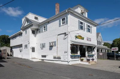 286 Teaticket Highway 1