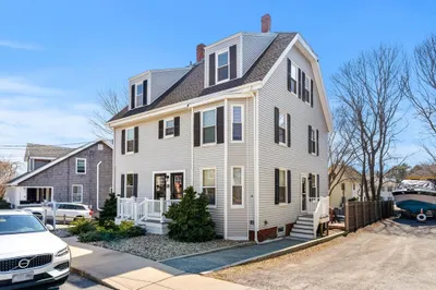 20-22 Lafayette Rd