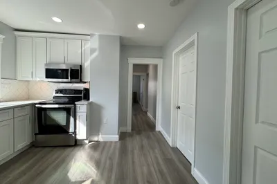 103 Bowen Ave #1 1