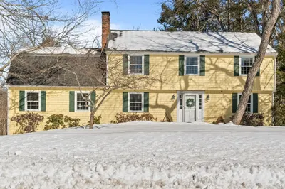 24 Candlewood Dr 1