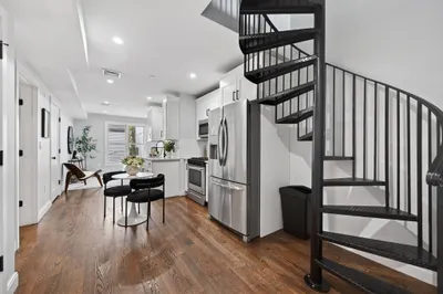 221 Paris St #1 1
