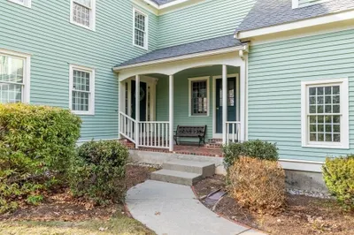 12 Fitzgerald Ln 1