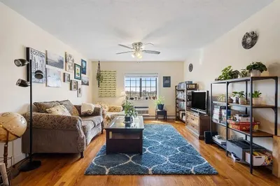474 Broadway #49 1