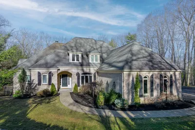 8 Wyeth Circle 1