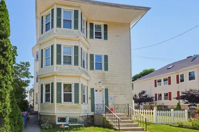 118 Irvington St 1