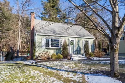 40 Audrea Rd