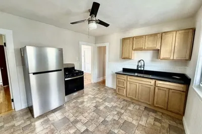 272 Willis Ave #272 1