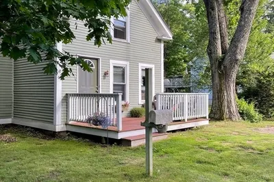 92 Oak Ave 1