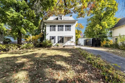 54 Oak Street 1