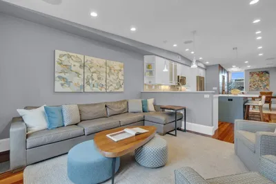 58 W Rutland Sq #3