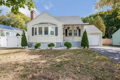 17 Breakheart Rd