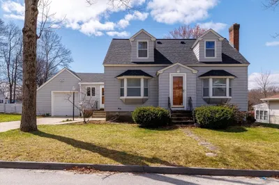 12 Middlesex Ave