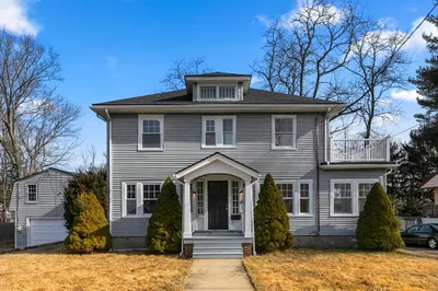 658 W Main St