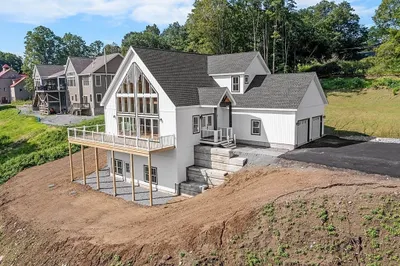 321 Sunnyhill Rd 1