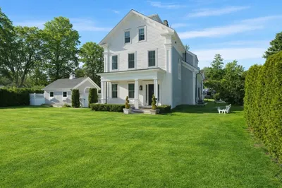 10 Franklin St 1