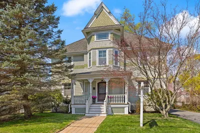 41 Harrison Ave 1