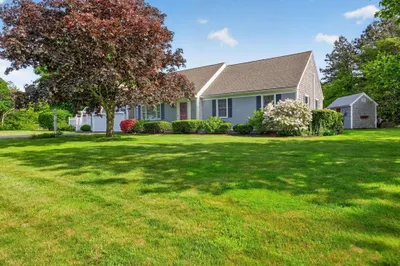 3 Crestview Dr