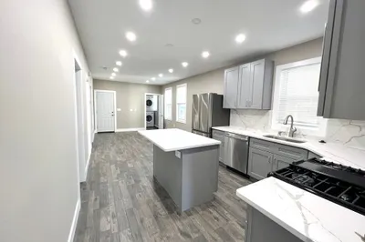 14 Vermont Ave #2