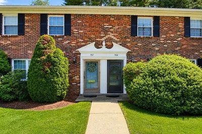 708 Windsor Dr #708 1