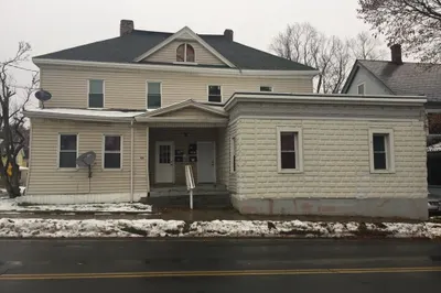 109 Lincoln St 1