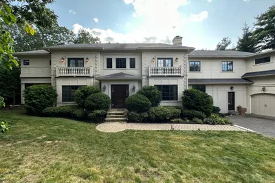 458 Heath St 1