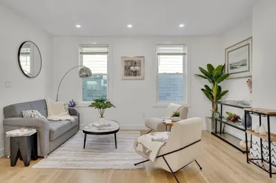 63 Oak St #2
