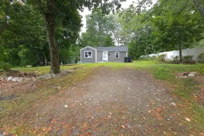 991 Main St 1