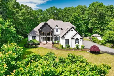 1274 Old Fall River Rd