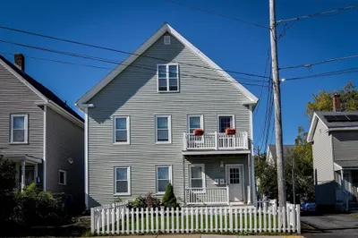 99 Howe St