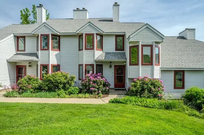 3 Russett Ln #3