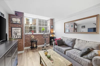 200 Market Street #4303