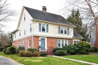 69 Greenacre Ave 1