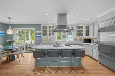 231 Story Ave 1