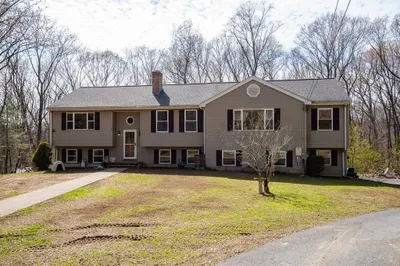 1 Lorraine Ln