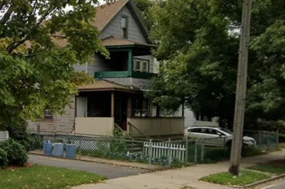 867-869 Carew St