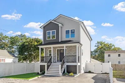 40 Nichols St 1