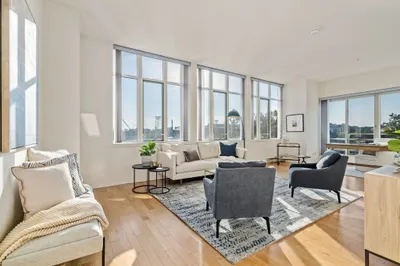 197 8th St #330
